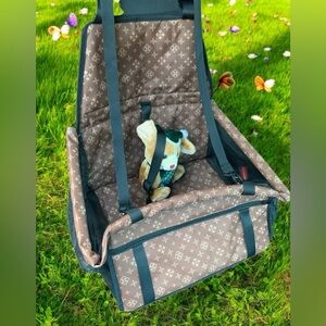 Dog Basket Folding Waterproof Pet Car Dog Carrier w/ Traction Buckle Universal